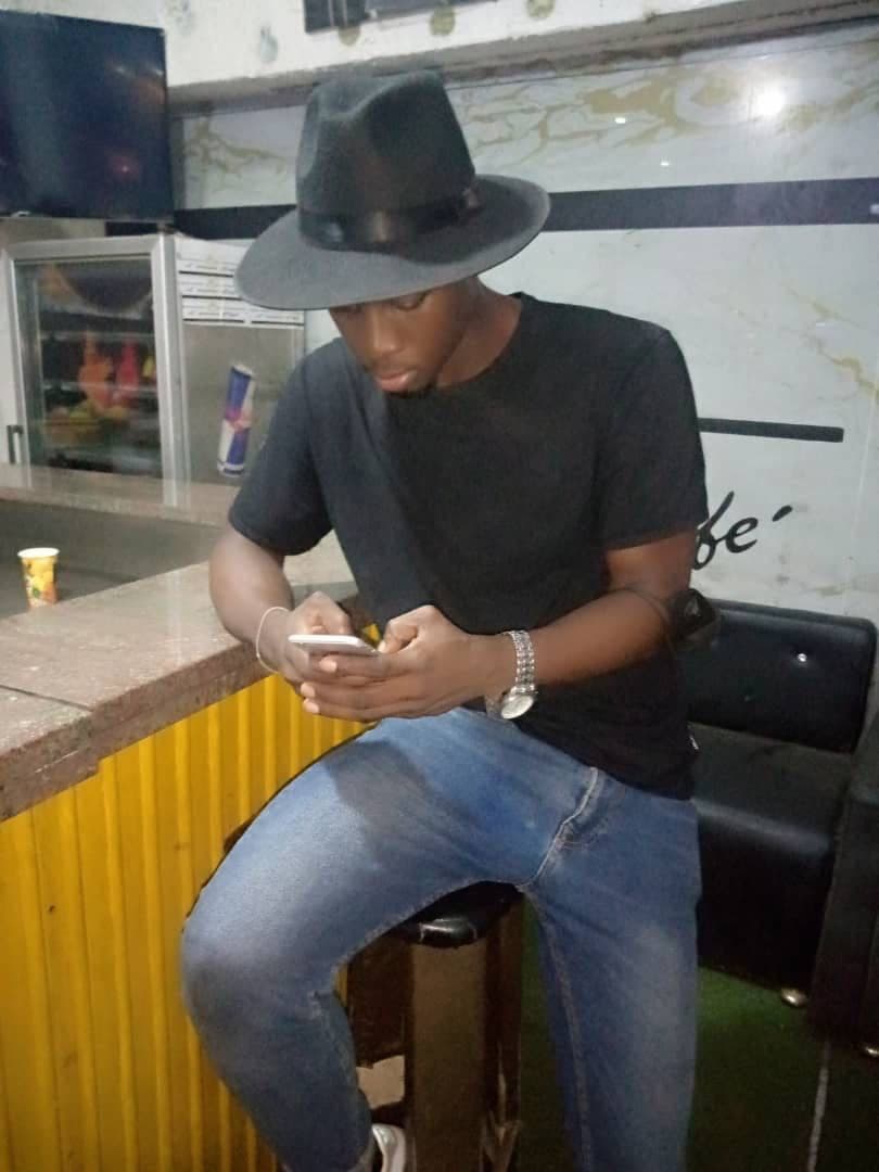 Amos - Rencontre célibataire à Gressy Profil de Amos, 28 ans, Rencontre célibataire à Gressy (Vaud)