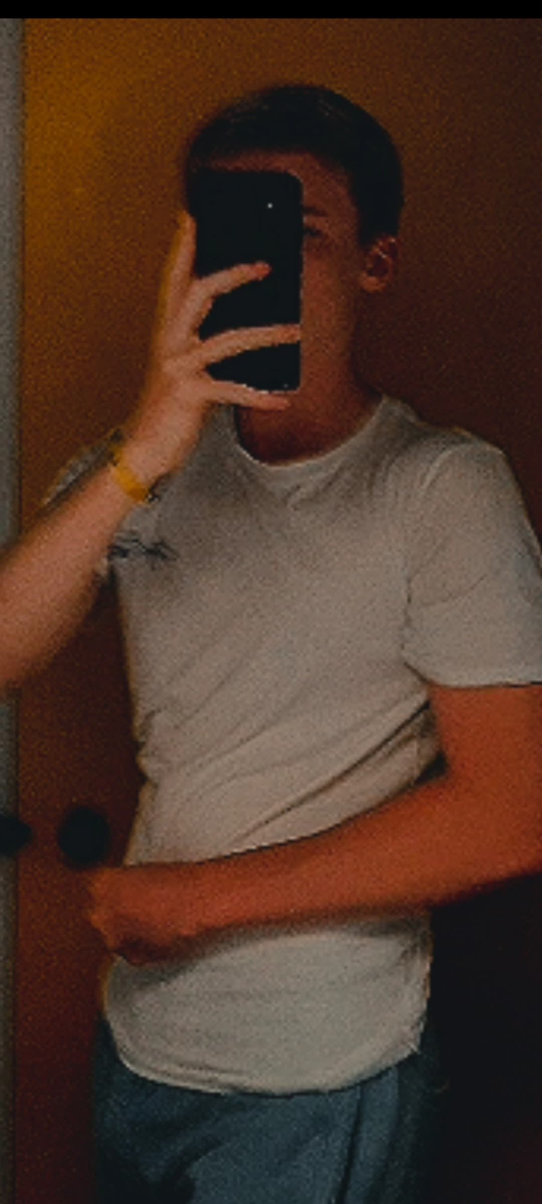 Profil de Henri, 21 ans, Rencontre célibataire à Lavin (Grisons)