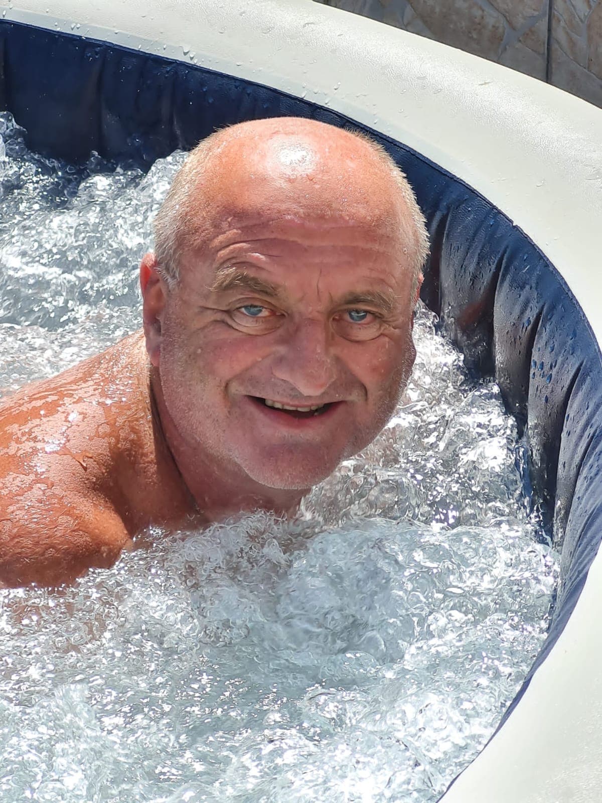 Robin - Rencontre célibataire à Villnachern Profil de Robin, 54 ans, Rencontre célibataire à Villnachern (Argovie)