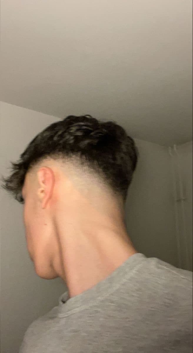 Profil de Ladji, 25 ans, Rencontre célibataire à Prêles (Berne)