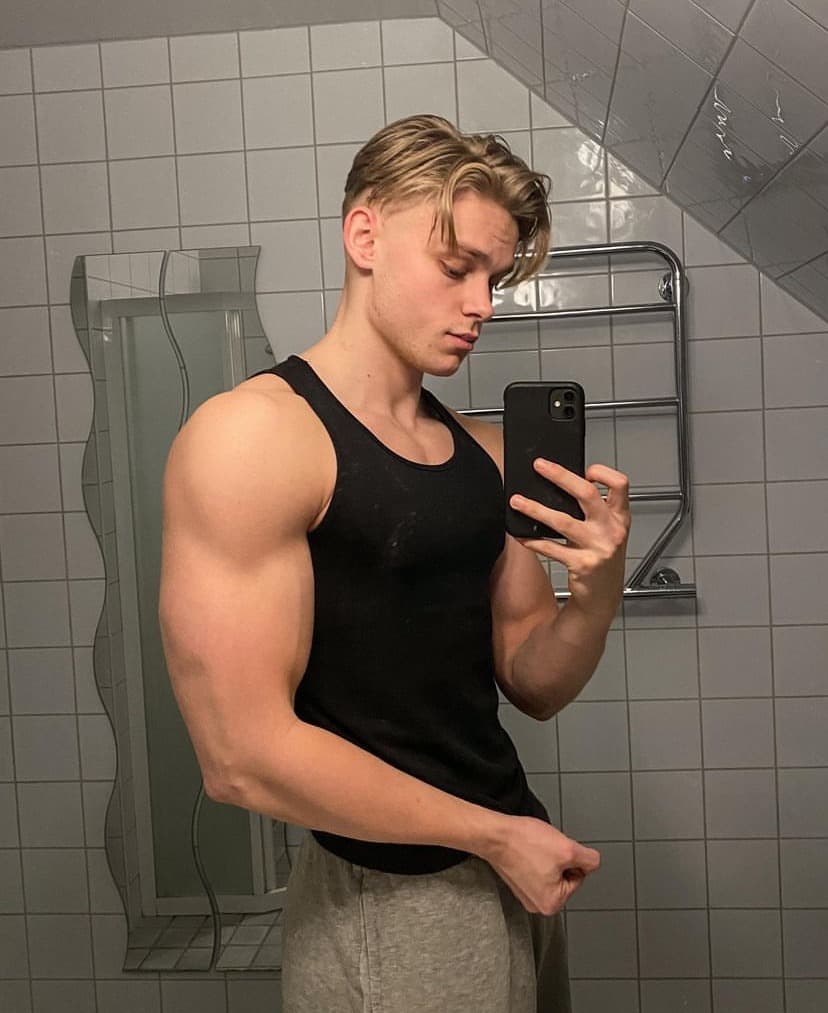 Azad - Rencontre célibataire à Saxon Profil de Azad, 31 ans, Rencontre célibataire à Saxon (Valais)