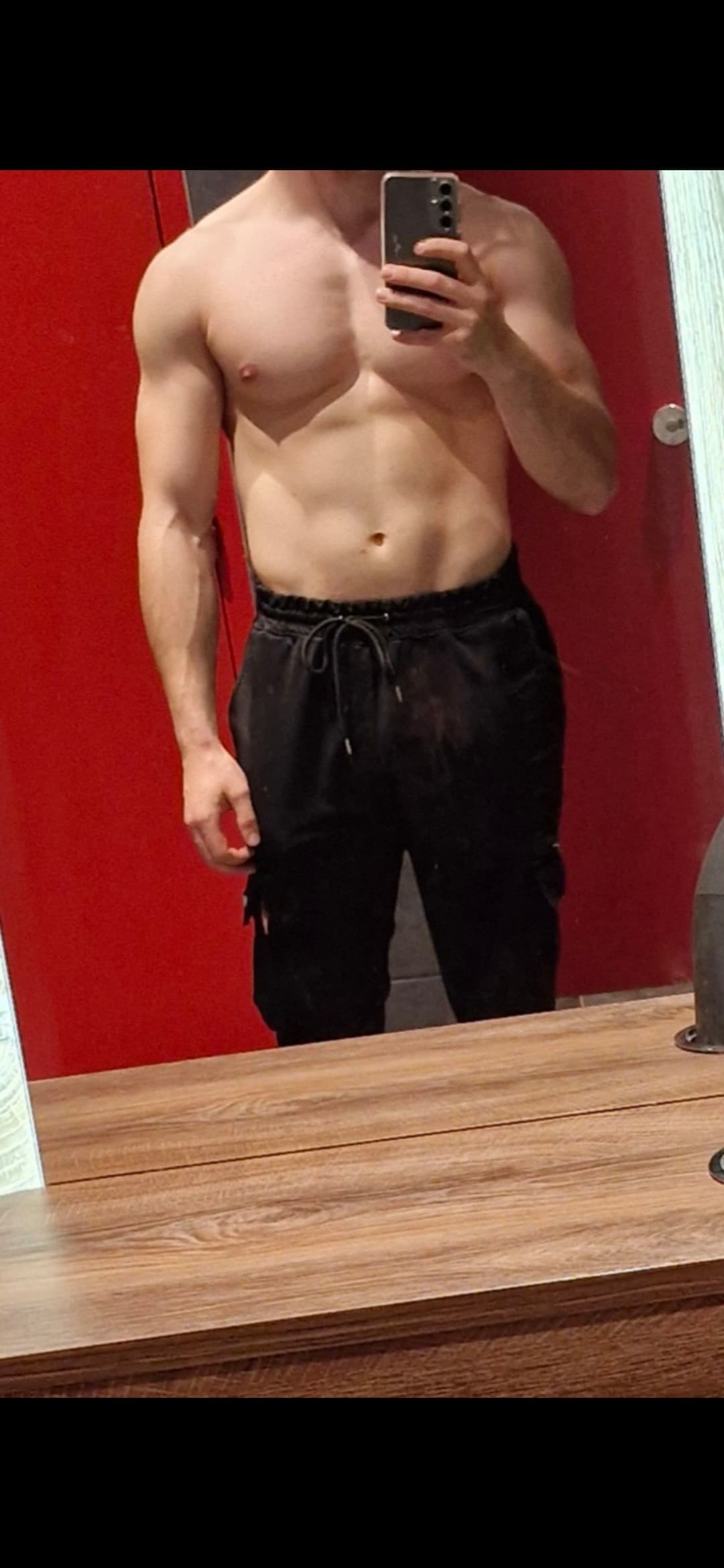 Profil de Jules, 19 ans, Rencontre célibataire à Lamone (Tessin)