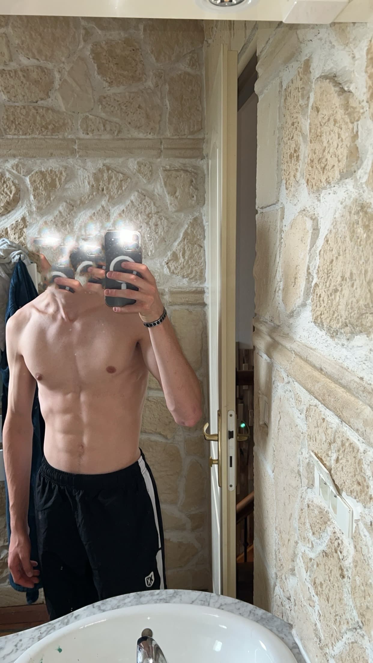 Valentino - Rencontre célibataire à Oberdorf NW Profil de Valentino, 22 ans, Rencontre célibataire à Oberdorf NW (Nidwald)