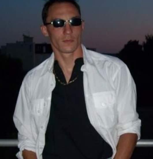 Profil de Artur, 44 ans, Rencontre célibataire à Champéry (Valais)
