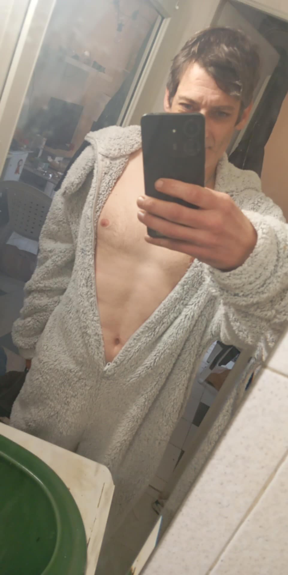 Théodore - Rencontre célibataire à Guggisberg Profil de Théodore, 20 ans, Rencontre célibataire à Guggisberg (Berne)