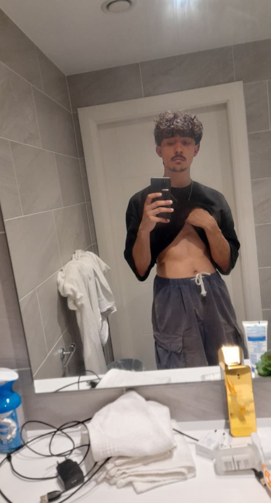 Théo - Rencontre célibataire à Oftringen Profil de Théo, 23 ans, Rencontre célibataire à Oftringen (Argovie)