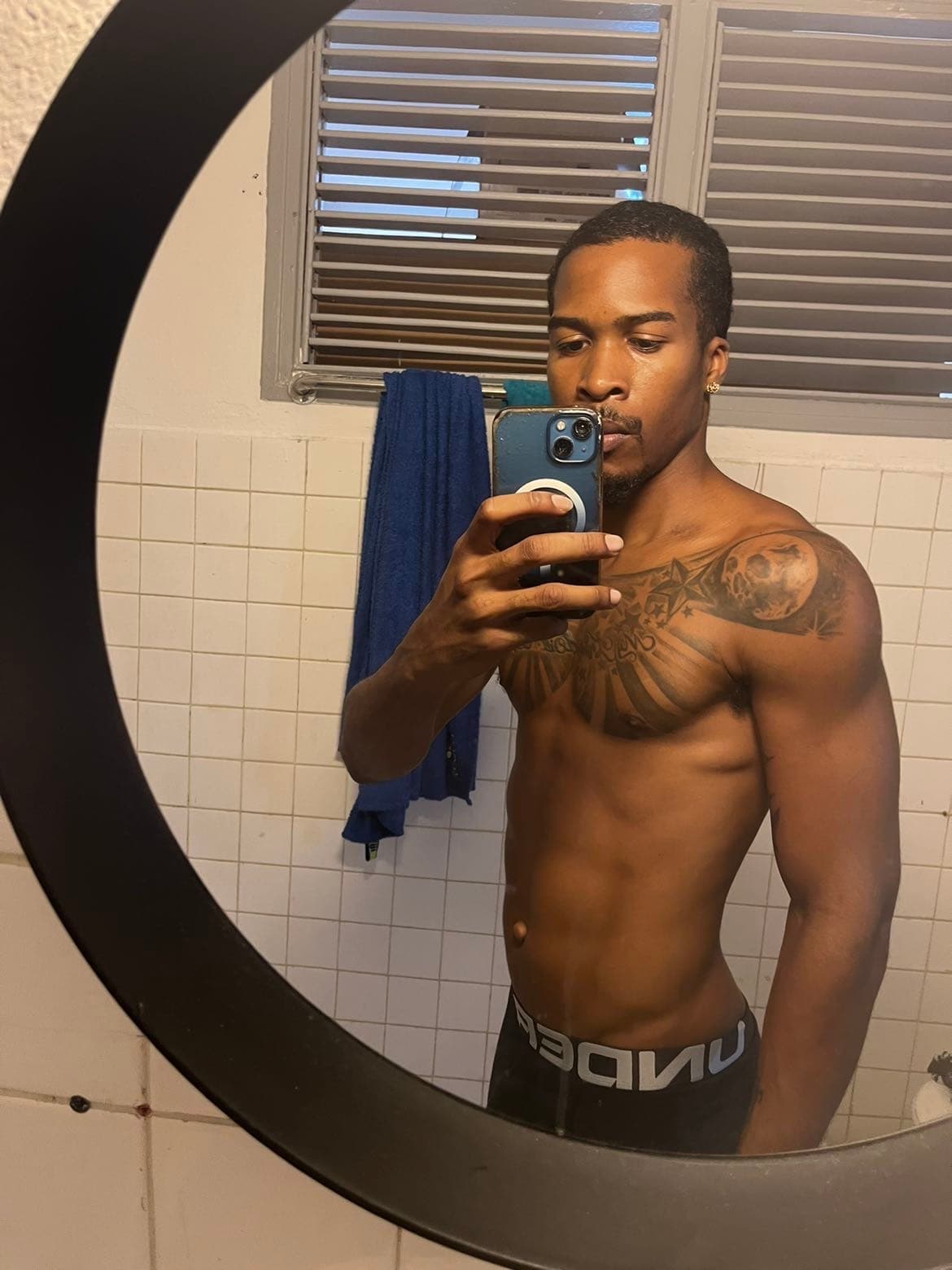 Giulian - Rencontre célibataire à Aven Profil de Giulian, 20 ans, Rencontre célibataire à Aven (Valais)