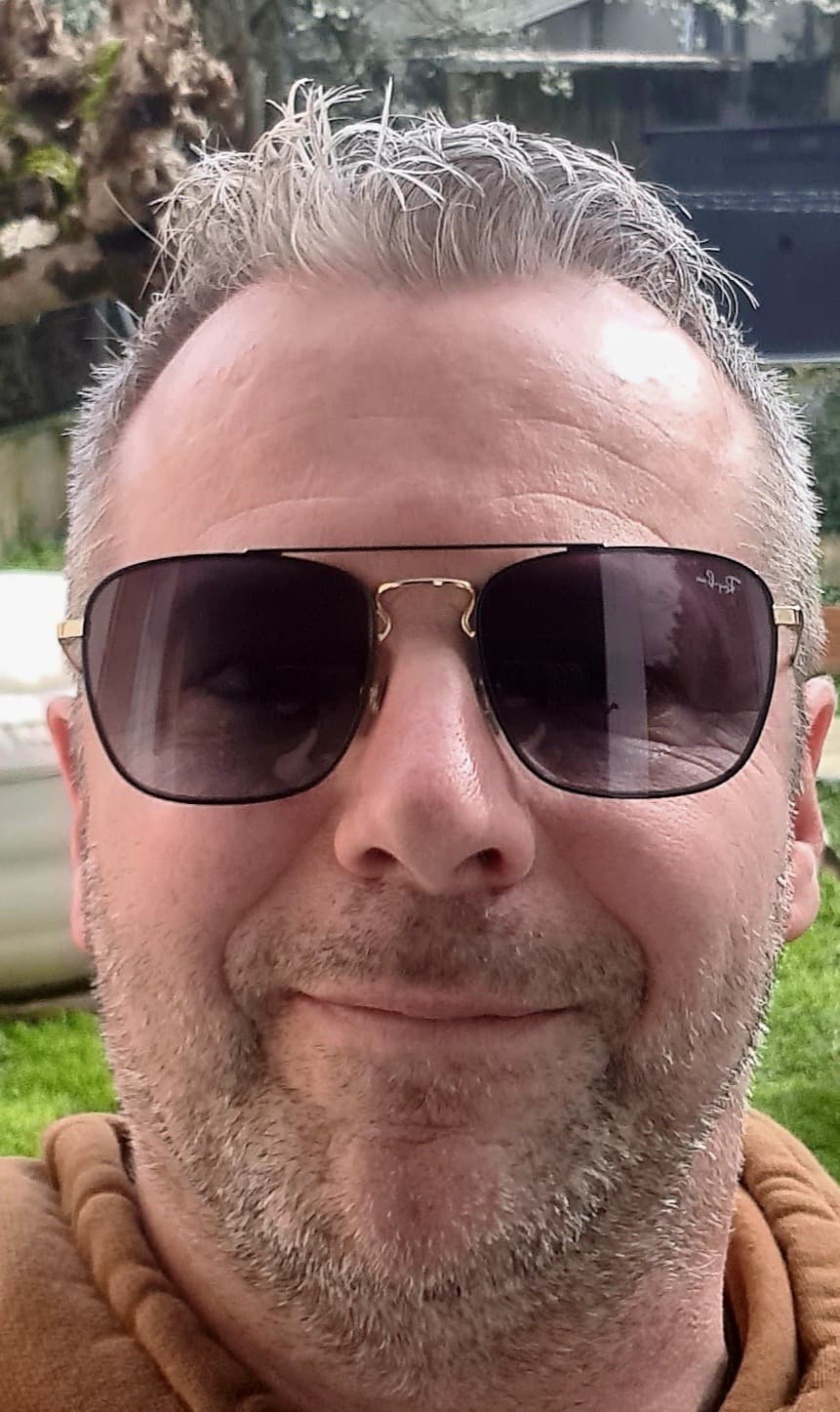 Jamie - Rencontre célibataire à Rehetobel Profil de Jamie, 39 ans, Rencontre célibataire à Rehetobel (Appenzell Rhodes-Extérieures)